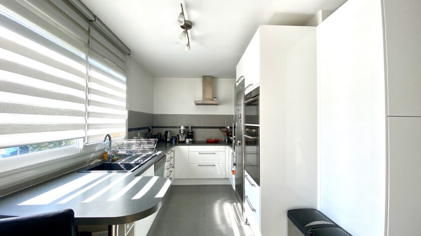 appartement 4 pièces A vendre 90 m2 à dernier étage à Orsay, cuisine, par Inside immobilier Orsay