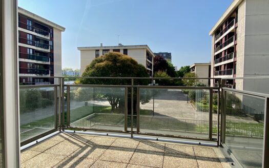 Appartement 2 pièces dernier étage / 2