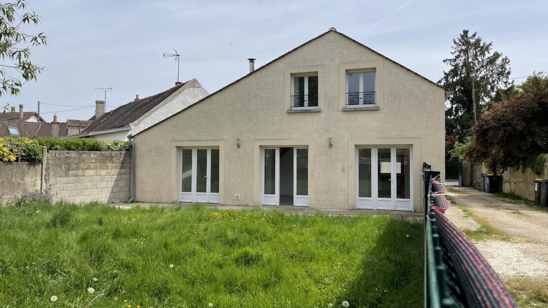 A louer Limours maison 6 pièces 4 chambres