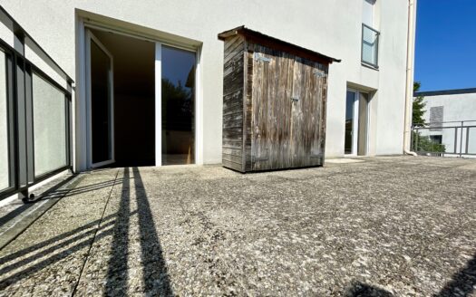 Appartement 3 pièces avec immense terrasse et balcon ensoleillés à Les Ulis, quartier Bourgogne