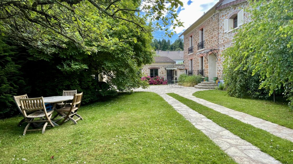 maison meulière à Bures-sur-Yvette par INSIDE