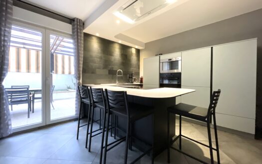 Maison familiale récente à vendre à Marcoussis Ouest – Environnement calme, jardin arboré et beaux volumes