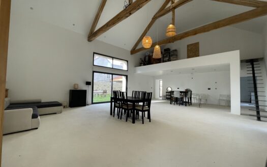 Grange en pierre rénovée en 2024 – 204,5 m² – 4 chambres – Vaugrigneuse, limite Forges-les-Bains